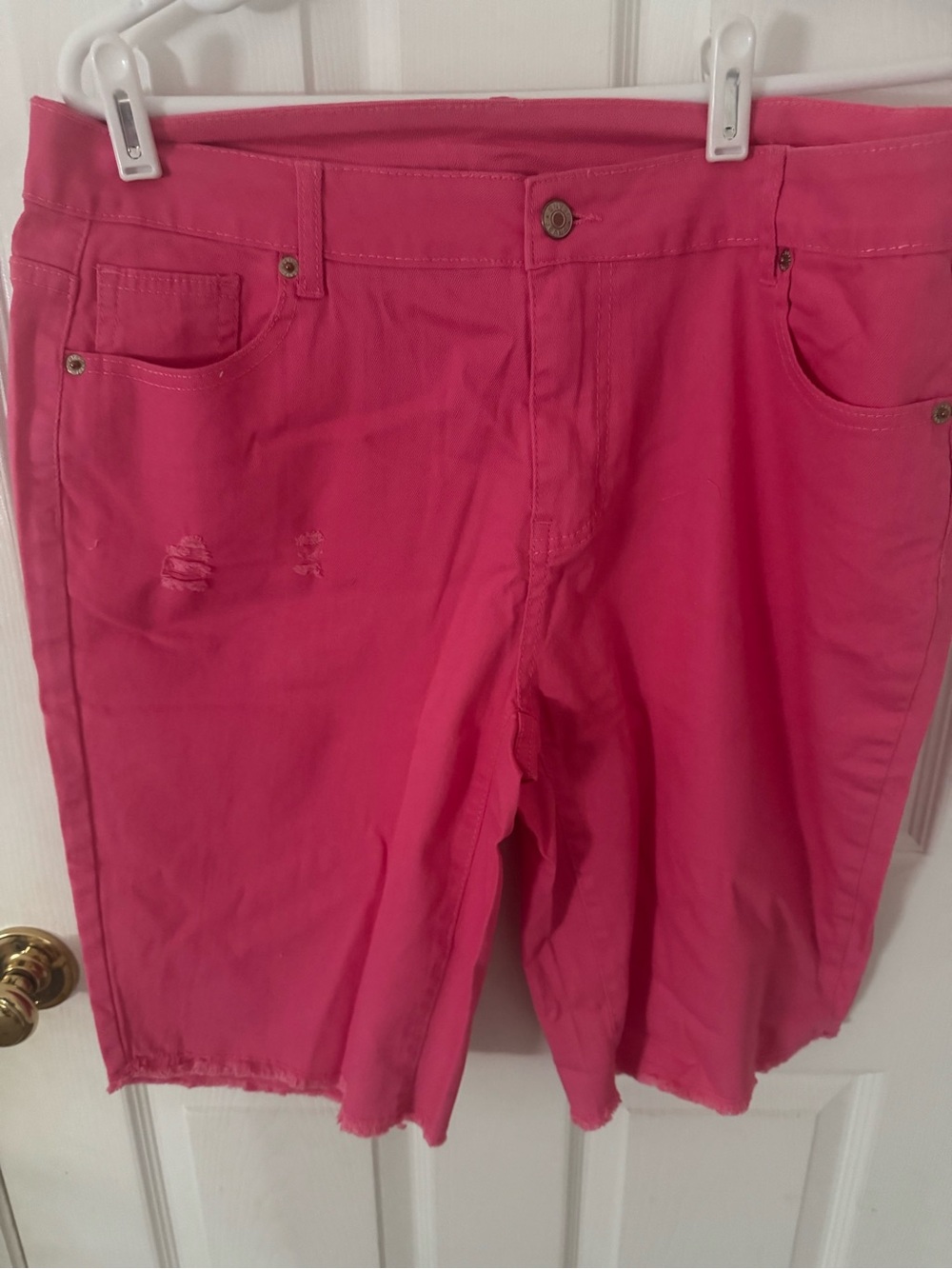 Women’s Pink Mid-Rise Casual Shorts